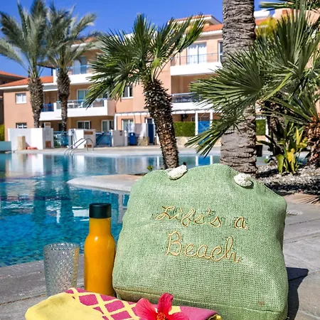 Iris Bloom Apartment *