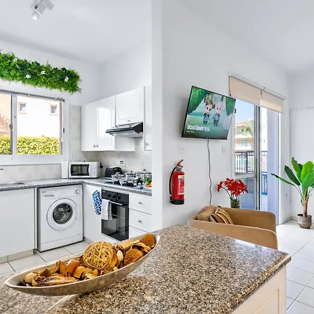 Iris Bloom Apartment Paphos