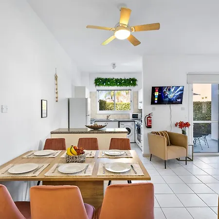 Iris Bloom Apartment Paphos