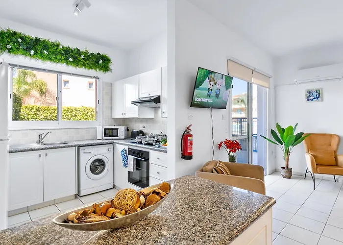 Iris Bloom 公寓 Paphos